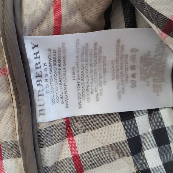 Authentic Burberry  quilted Jacket - Picture 8 of 14